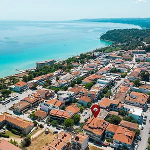 κάντε κράτηση εδώ