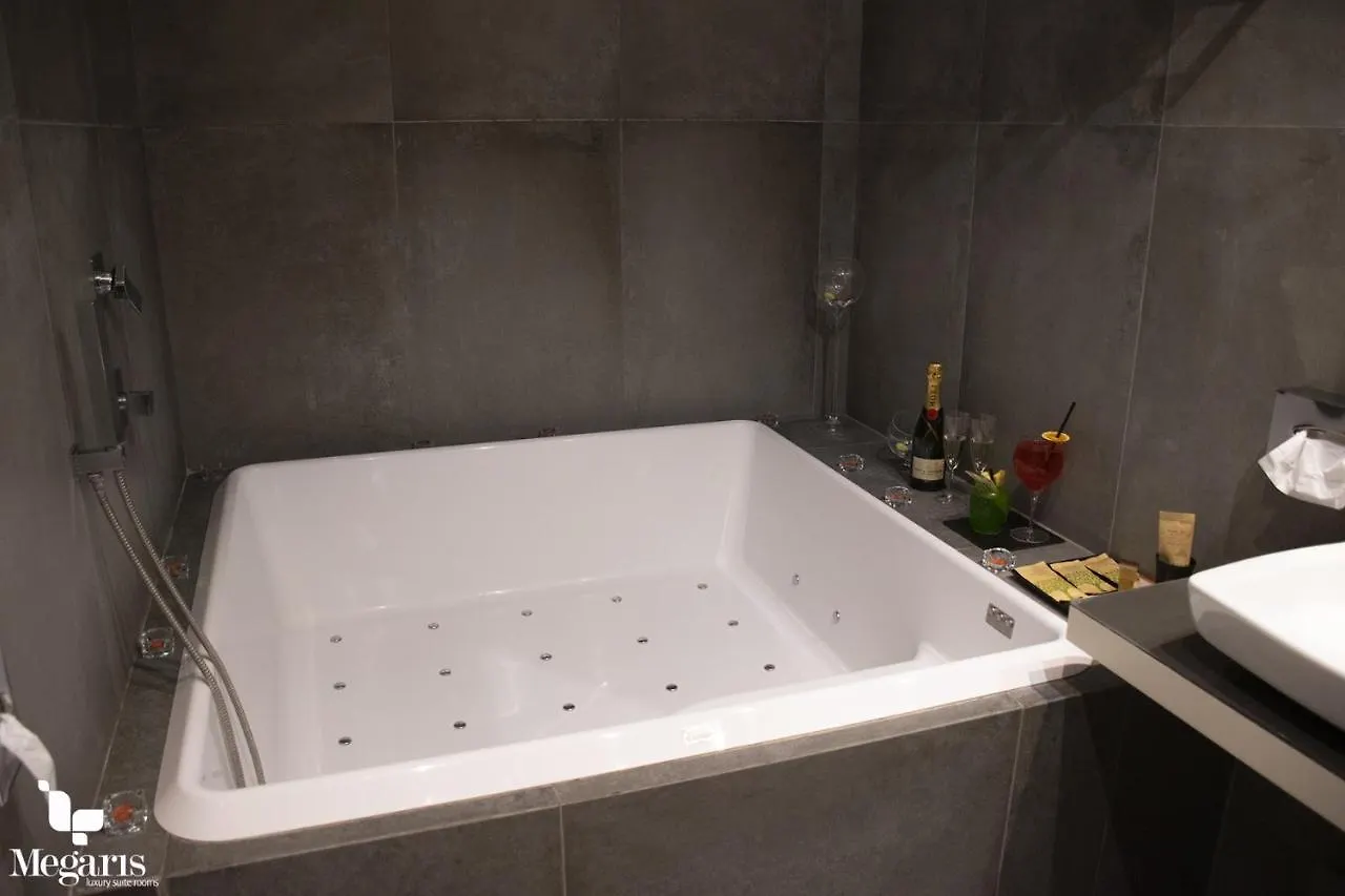 Megaris Luxury Suite Rooms Neapel Italien