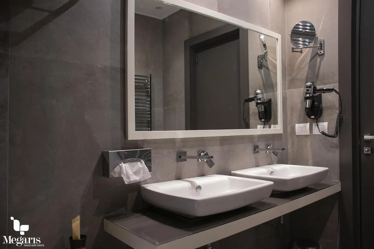 Megaris Luxury Suite Rooms Neapel 0*,  Italien