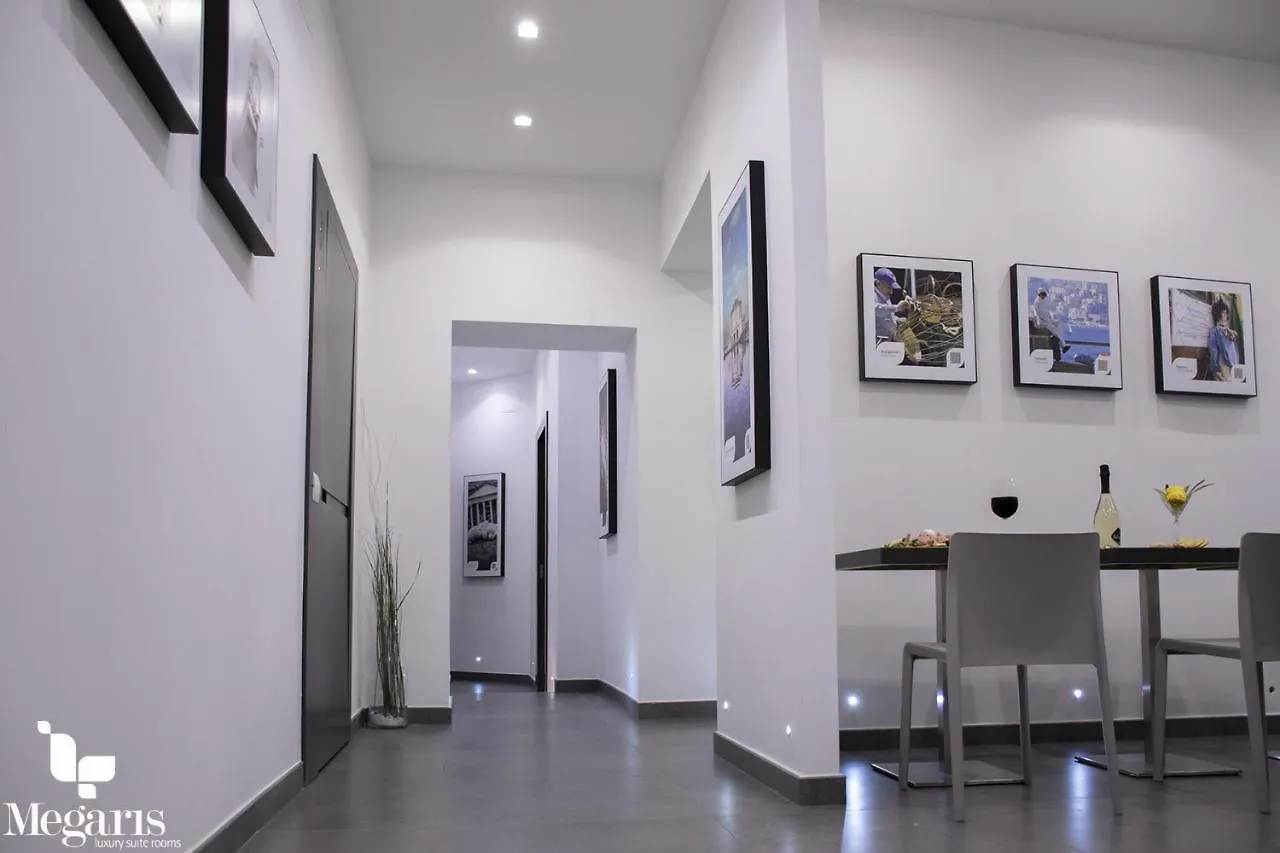 Bed & Breakfast Megaris Luxury Suite Rooms Neapel